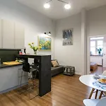 Wonderful, Secluded And Cozy In The Center. Apartmán *