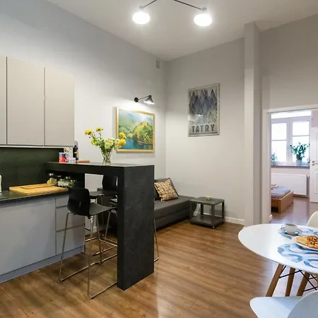 Wonderful, Secluded And Cozy In The Center. Apartment *