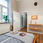 Wonderful, Secluded And Cozy In The Center. *
